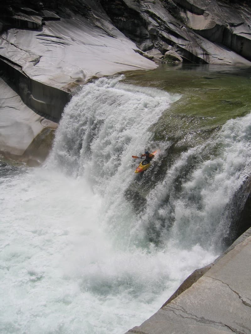 Curtain Falls