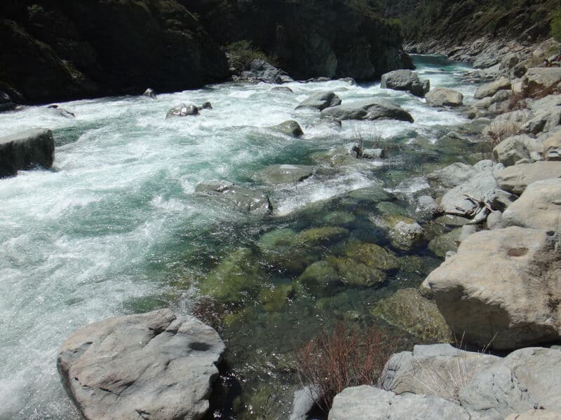 Packing Rafts into Giant Gap
