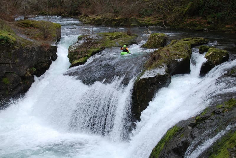 North Fork Lewis River Trip With Photos of Main Rapids
