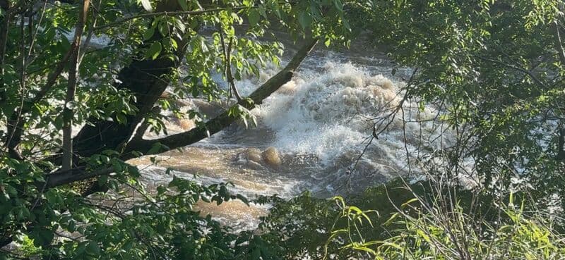 2 Pics of Kayakers Ledge at 10,000