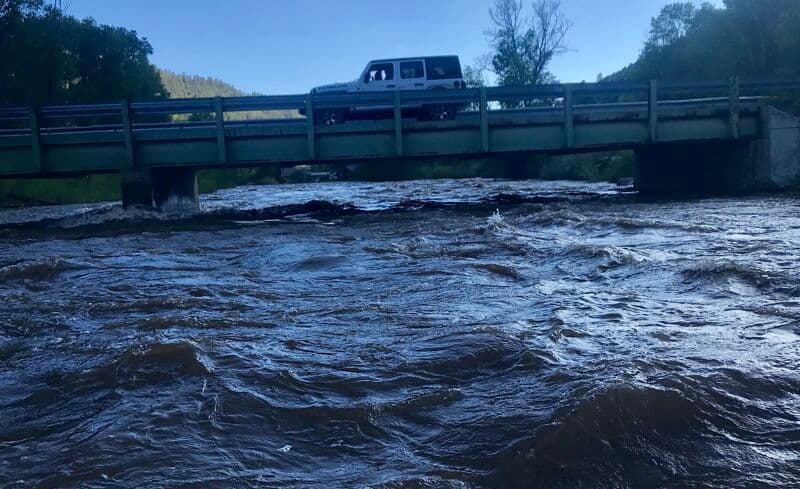 Road 36 (Stapleton) Bridge: low-clearance bridge