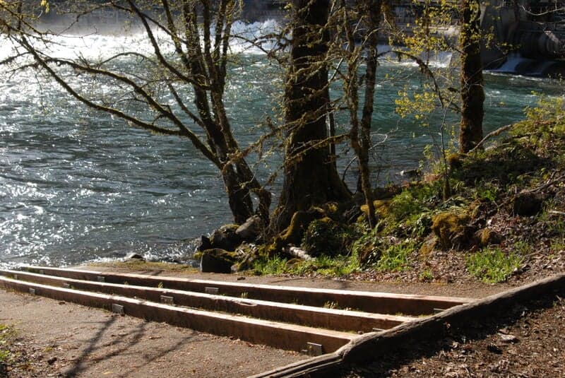 Leaburg Dam Boat Slide Put-In