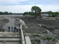 Const Photo 1