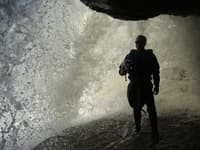 Under Lamance Fall