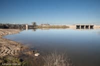 Bifurcation dams