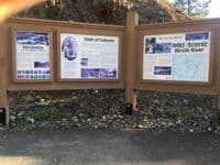 Interpretive panels along Illinois River Road