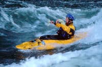 Oak Bottom wave playboating
